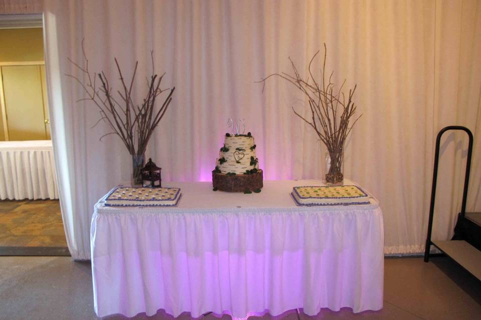 A Wedding Cake Table at Pine Peaks Event Center a member of Wedding Wire, The Knot, Brainerd Wedding Association, Twin Cities Bridal Show.