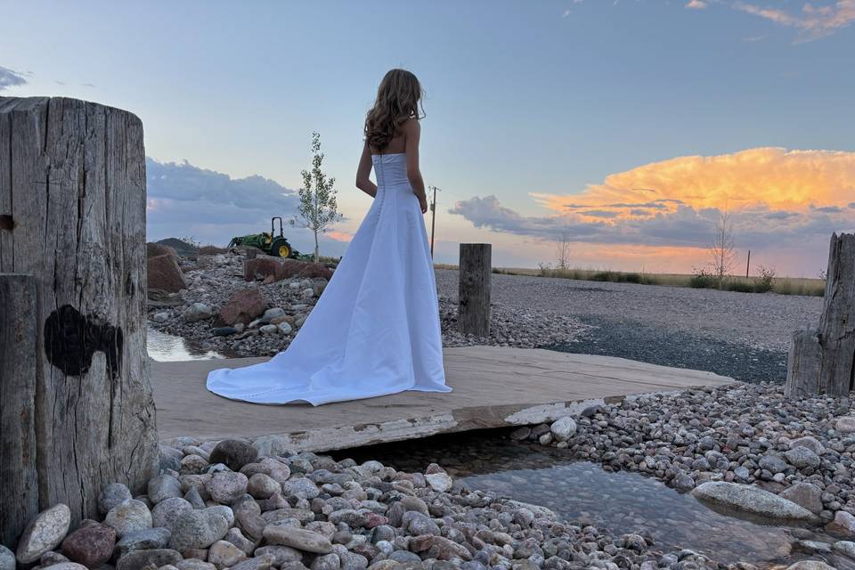100' Water Feature with Bridge