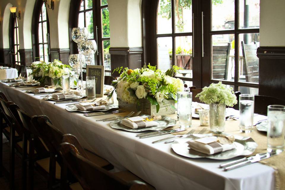 Long table setting