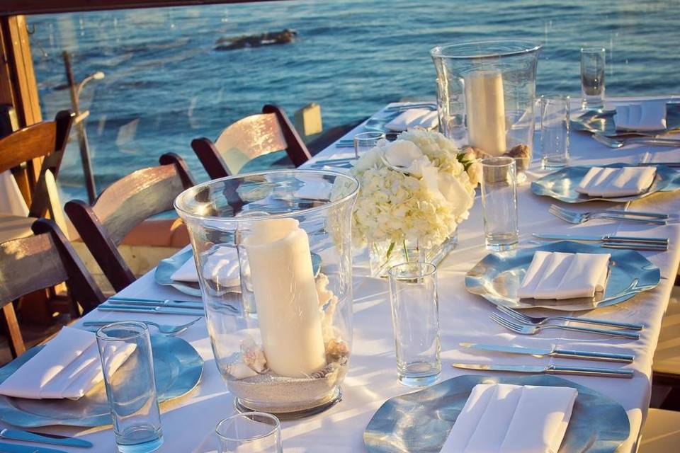 Long table setting