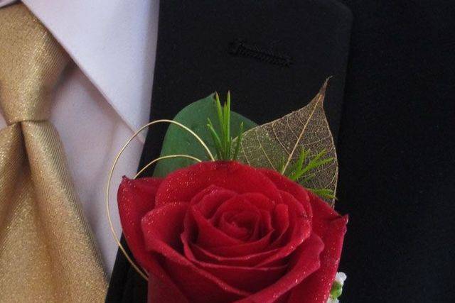 Classic rose boutonniere