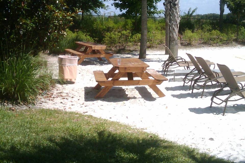 PRO-LINE RUSTIC WOOD PICNIC TABLES RENTALS& MORE