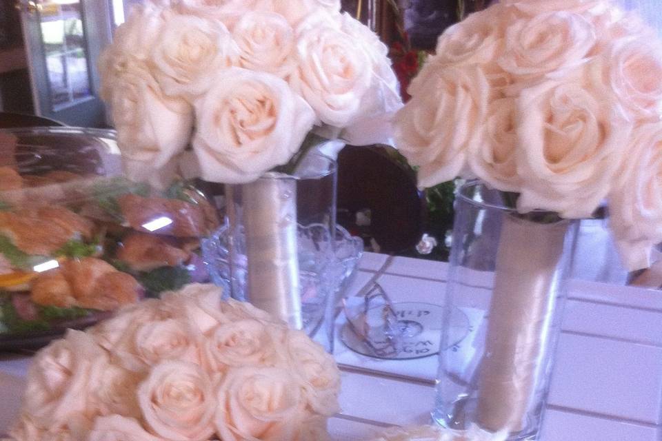 Ivory Roses bouquet