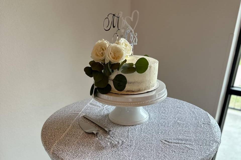 Cake table decoration