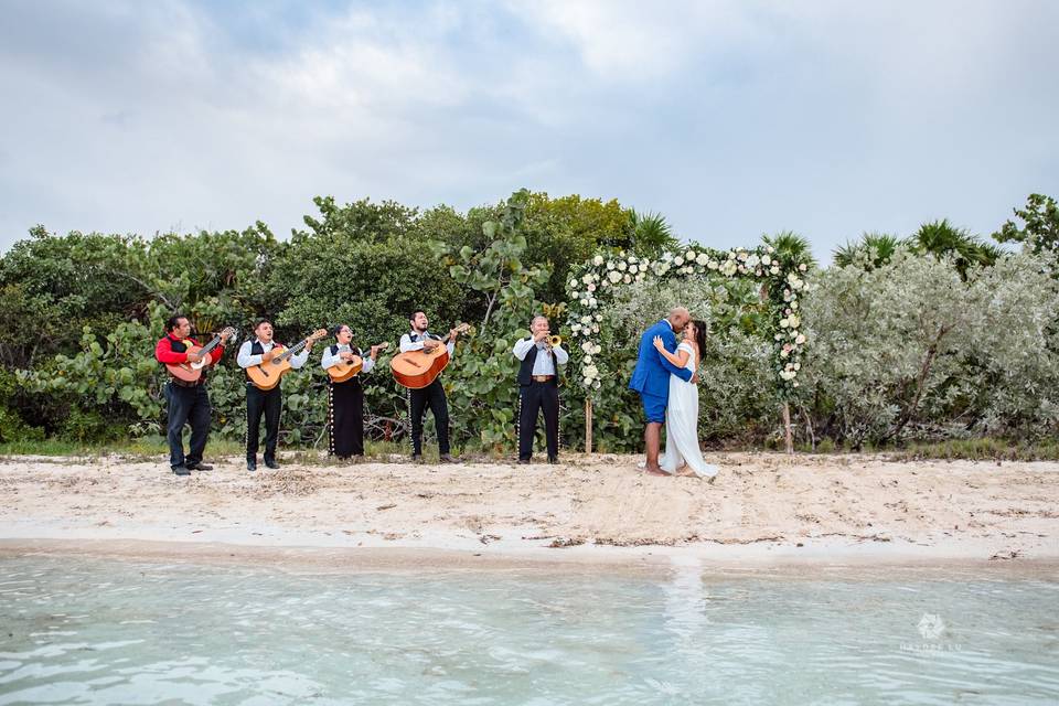 Sandbar Belize Wedding