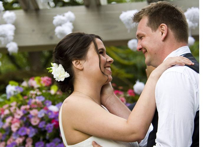 Happy couple at the altar