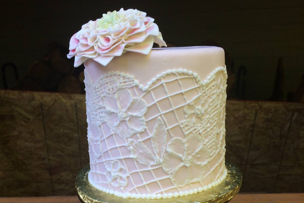 Sugar Cubed Cake Creations - Wedding Cake - Gresham, OR - WeddingWire