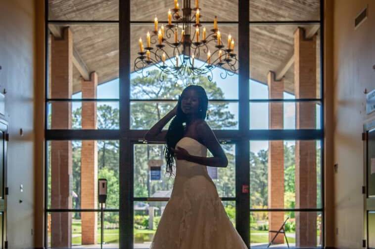 Bride in the hall