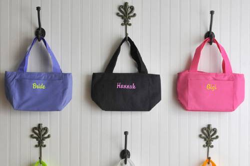 Embroidered Metro Hanging Toiletry Bag