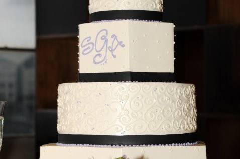 4-tier wedding cake