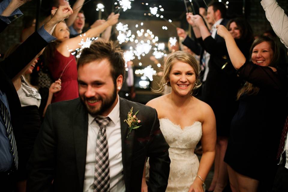 Jordan and Joe's Maggianos Wedding | Nashville, TN | ©Glessner Photography