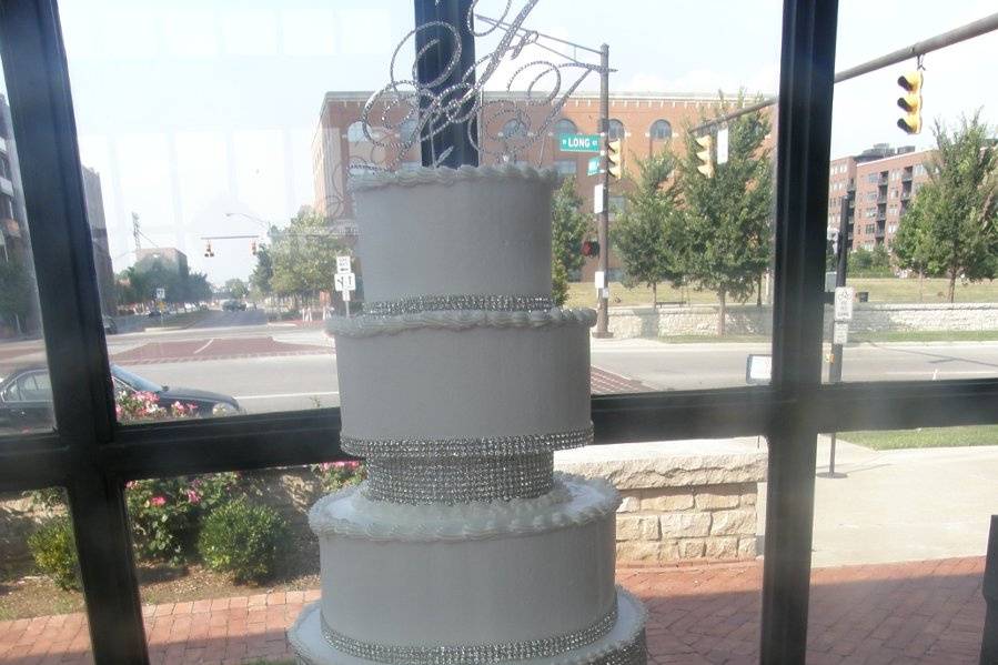 Very tall cake with lots and lots of bling!!