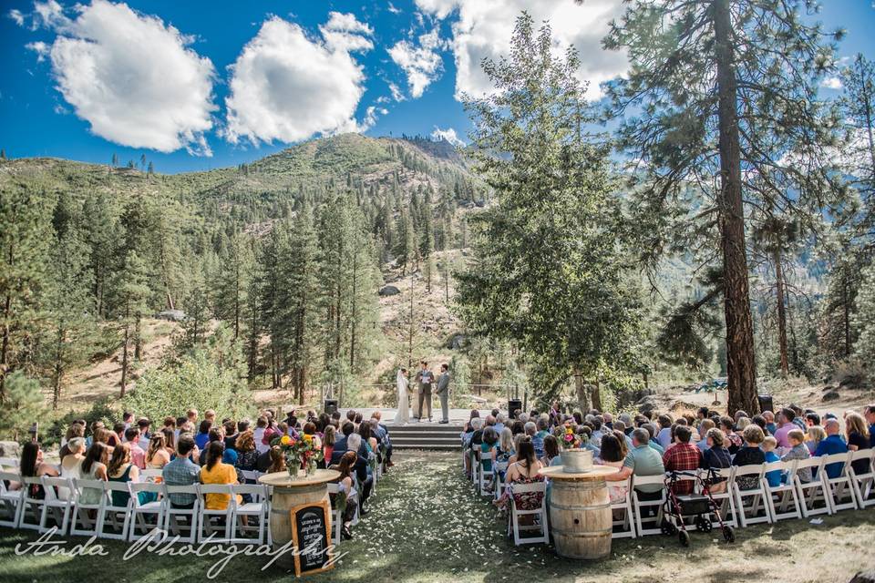 Kingfisher Meadow ceremony