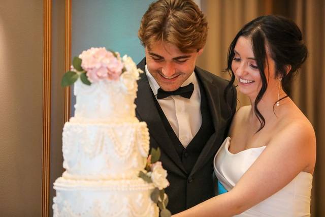 Cutting the cake