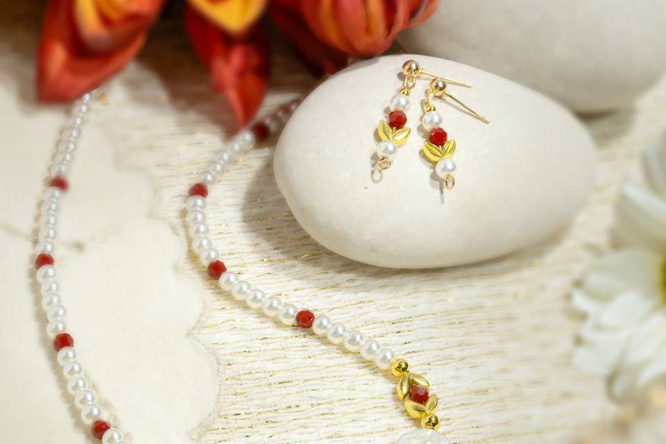 Small pearls, gold & stones