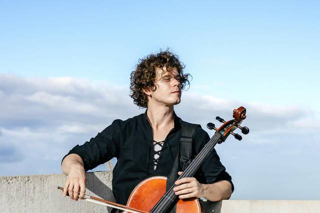 Lovejack - singer and cello
