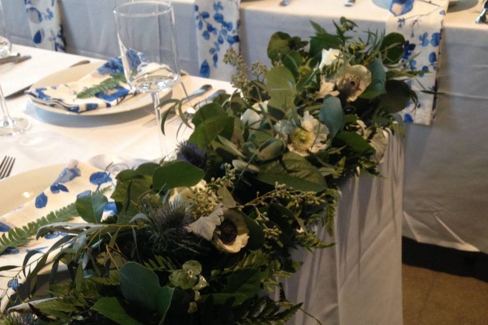 Table garland