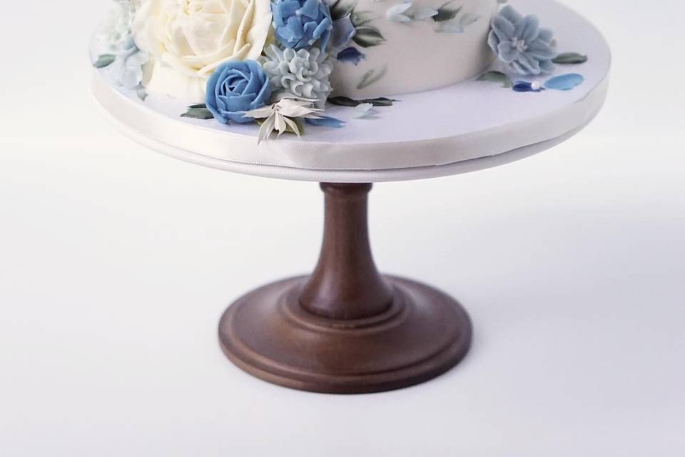 Blue Palette and Piped Florals