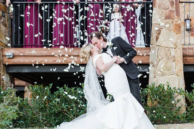 A passionate moment - Moni Lynn Images