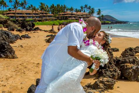 Beach kiss