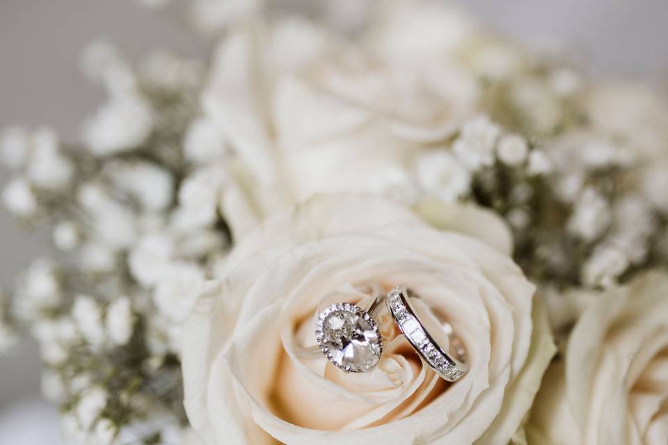 Bridal bouquet + rings