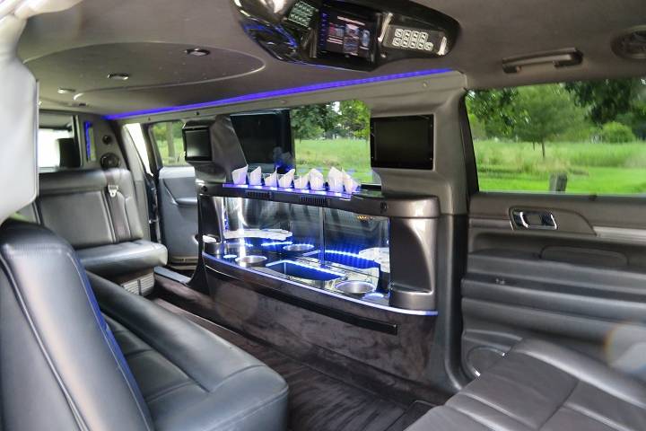 Limo w/5th door - easy access