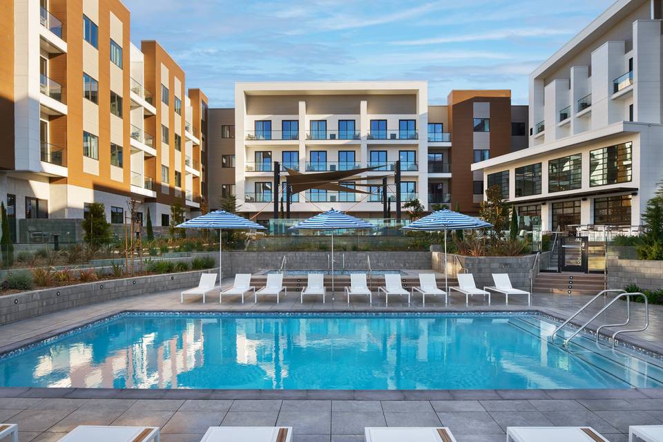 Fire pit lounge seating