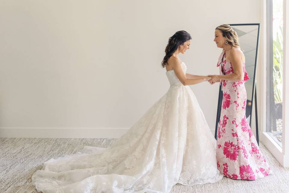 First look w/ Mother of Bride