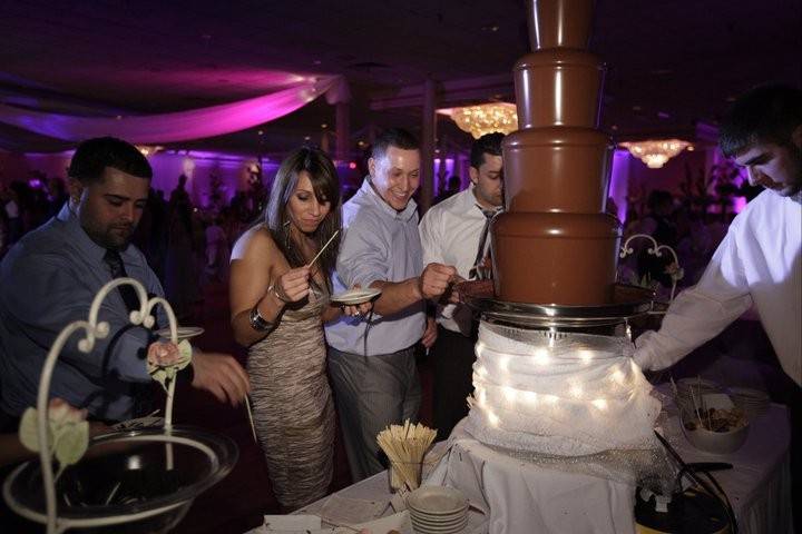 Sweet Streams Chocolate Fountains