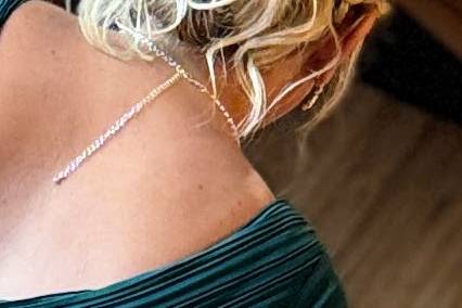 Braid detail on curled down do