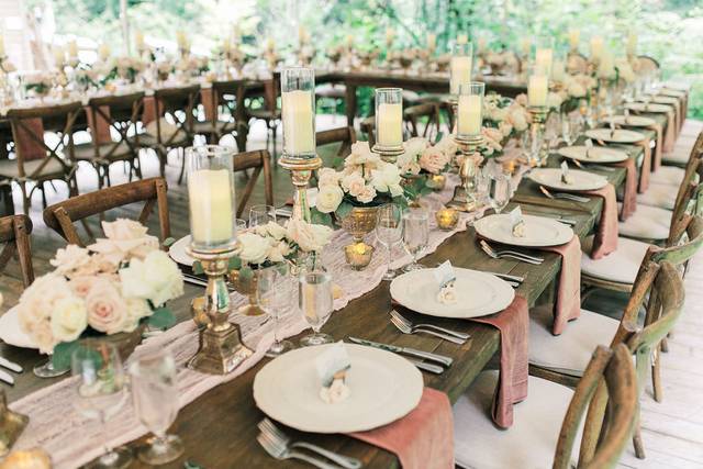 Elegant tablescape