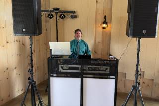 KEEP IT SPINNIN ENTERTAINMENT