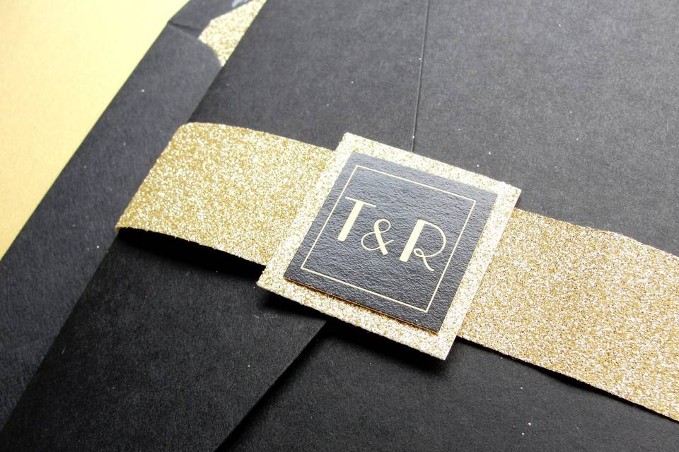 Pocketfold with Glitter Belly Band & Monogram Square