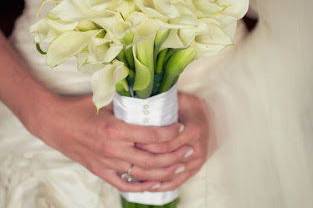 Bride holding bouquet