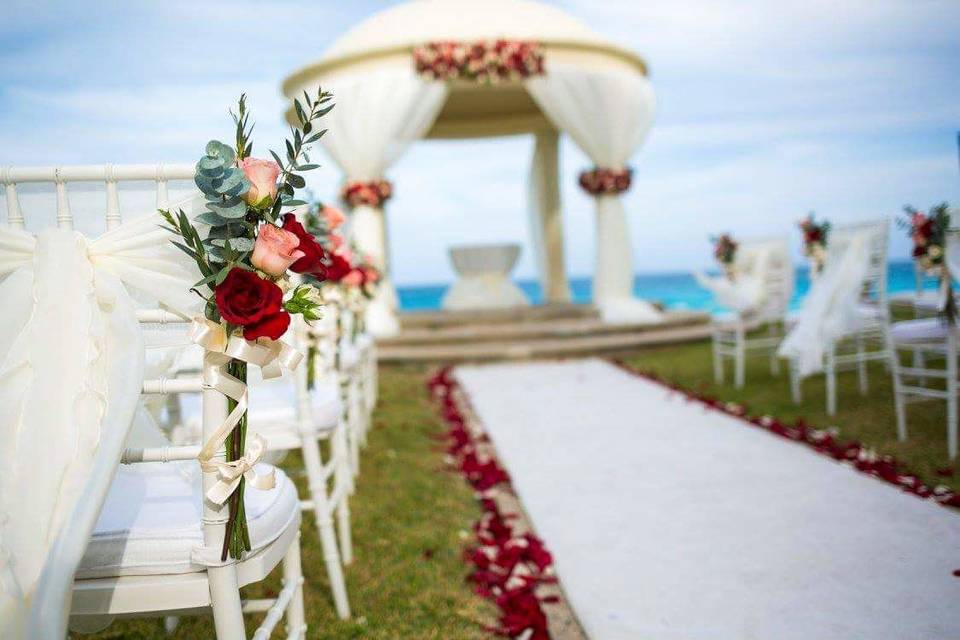 Roses tied to the chairs