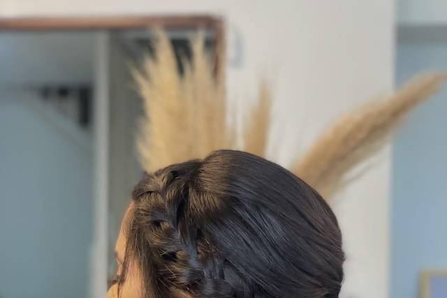 Hair updo