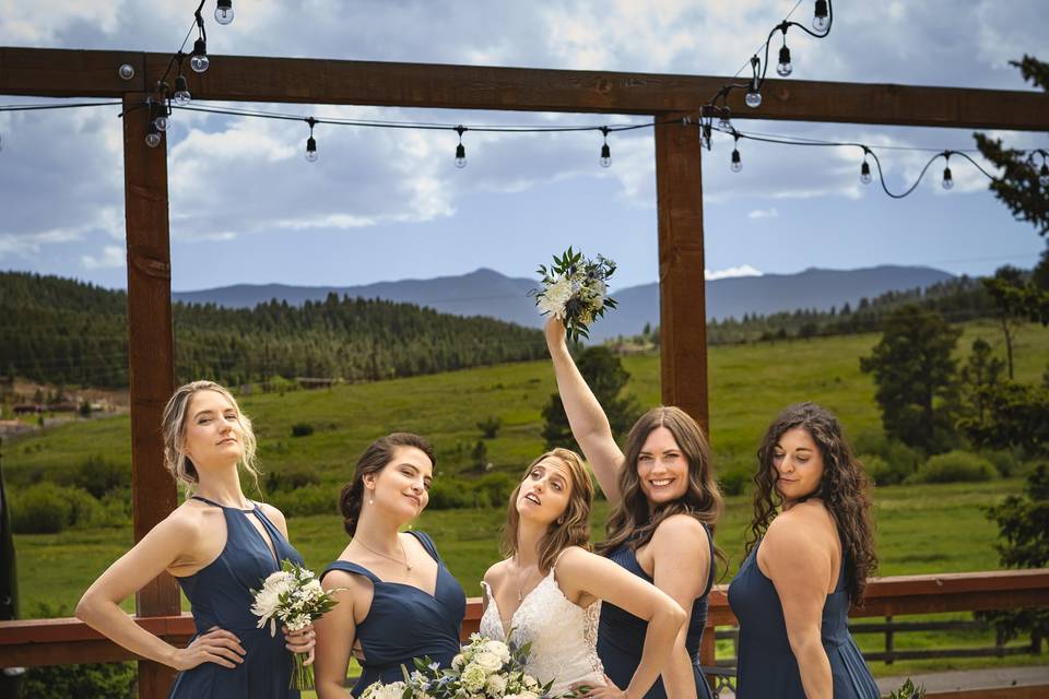 Bride & Bridesmaids