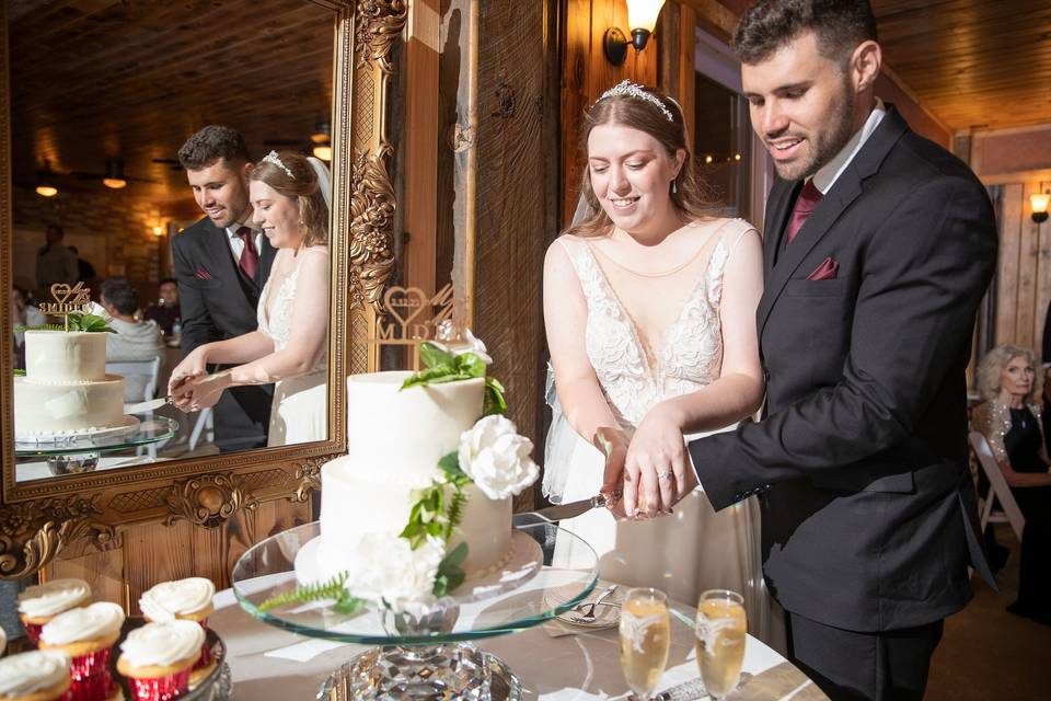 Mirror Image Cutting Cake