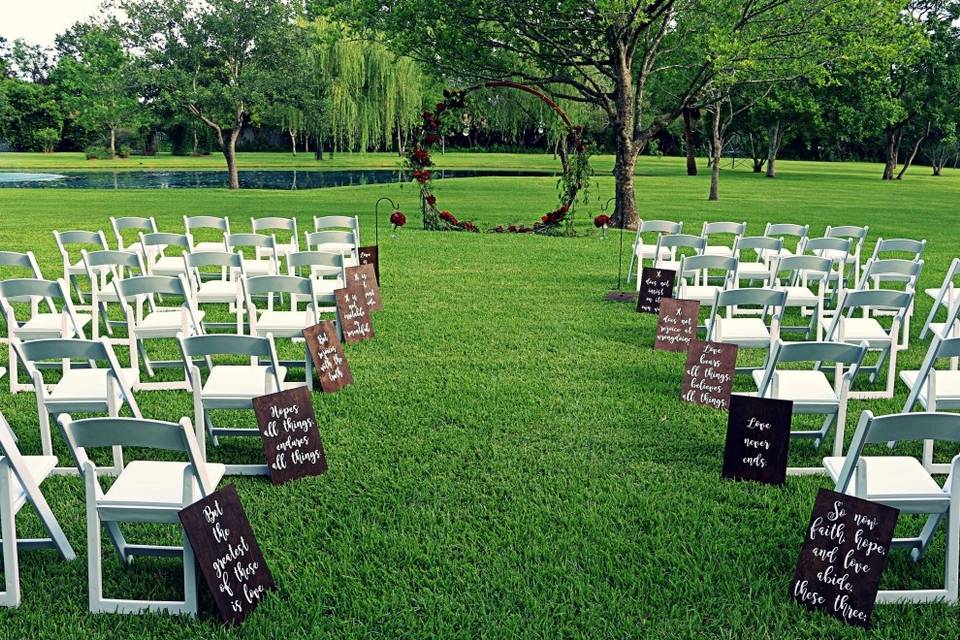 Ceremony setup Infinity Arbor