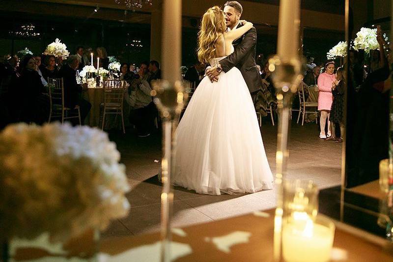 Newlyweds dancing