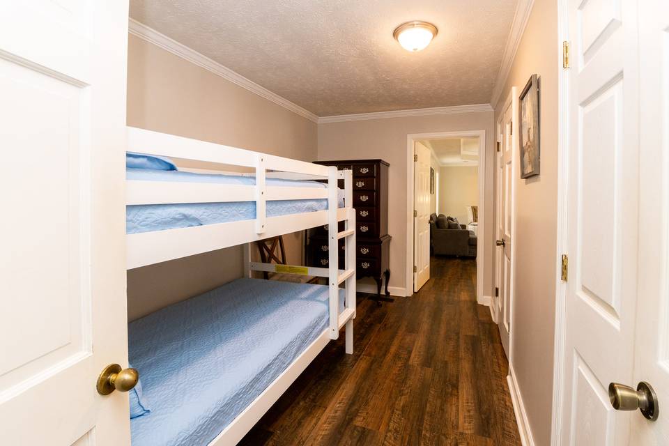 Heart of the Homeplace Lodging