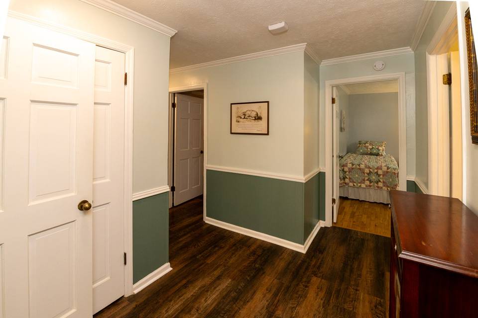 Heart of the Homeplace Lodging