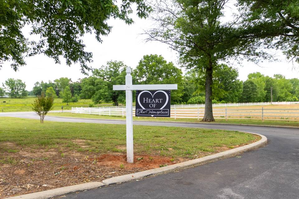 Heart of the Homeplace Lodging