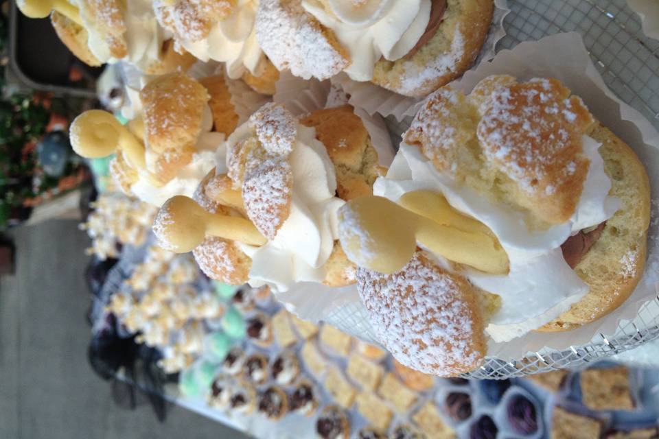 Dessert table with mini desserts