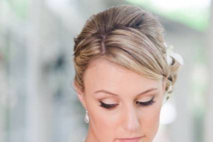 Bride's Side Beauty