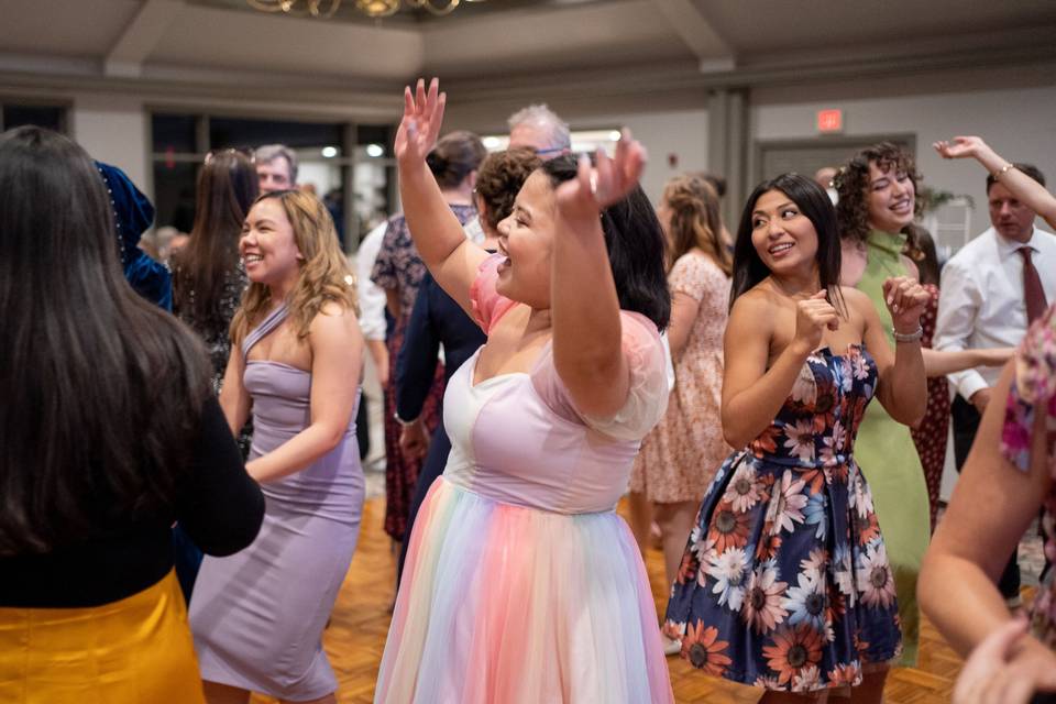 Busy dance floor - Ray Fearon Photography