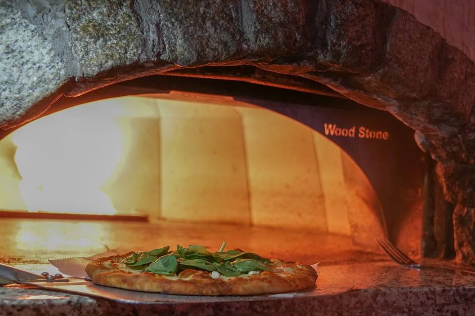 Pizza oven