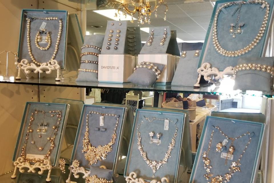 Elegant wedding jewelry