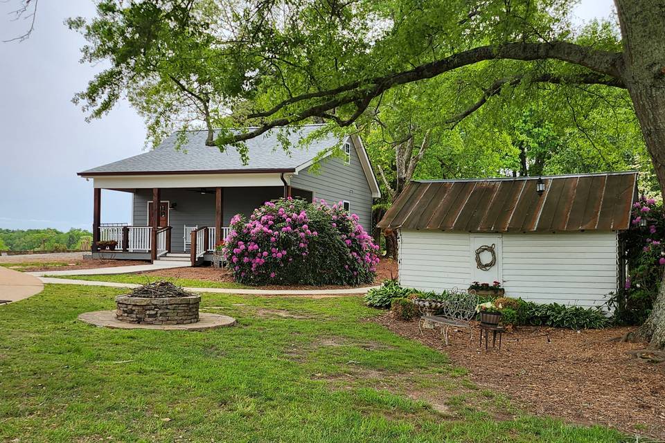 Wedding party room and barn