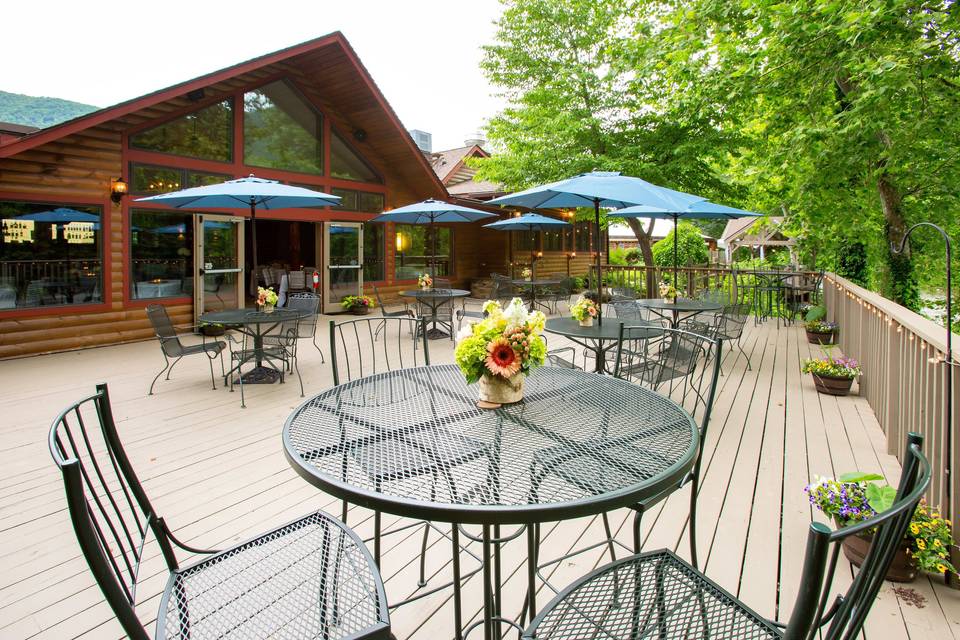 Outdoor Deck at Catamount